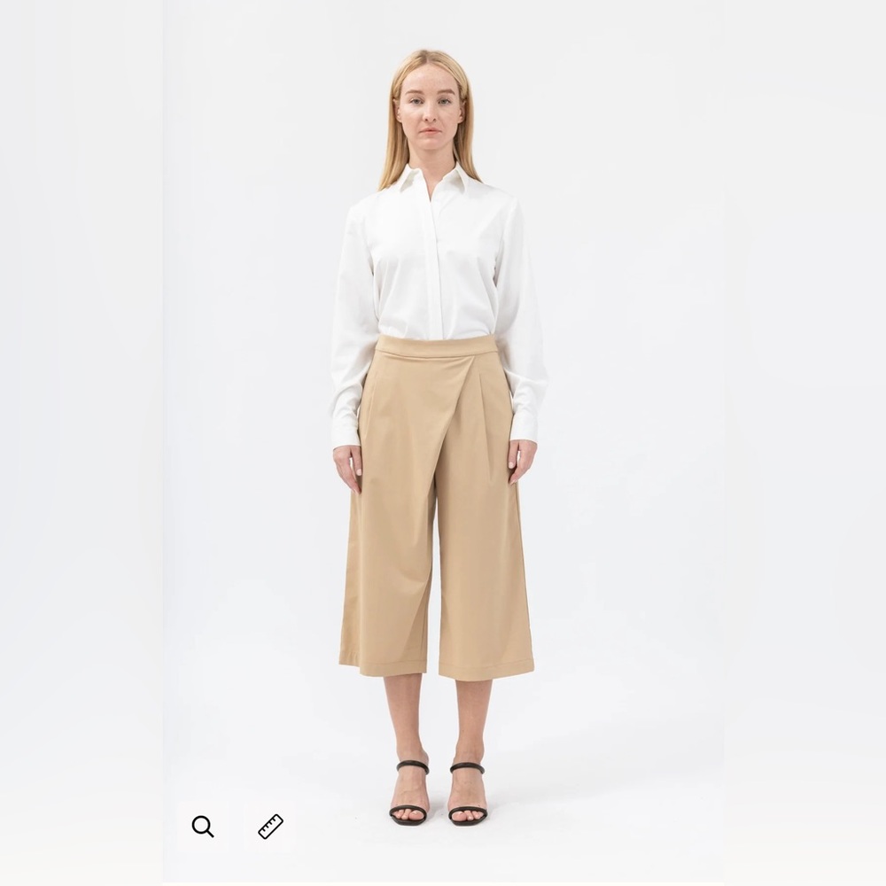 Habitual Wrap Pleated Wide Cropped Pants Size 6